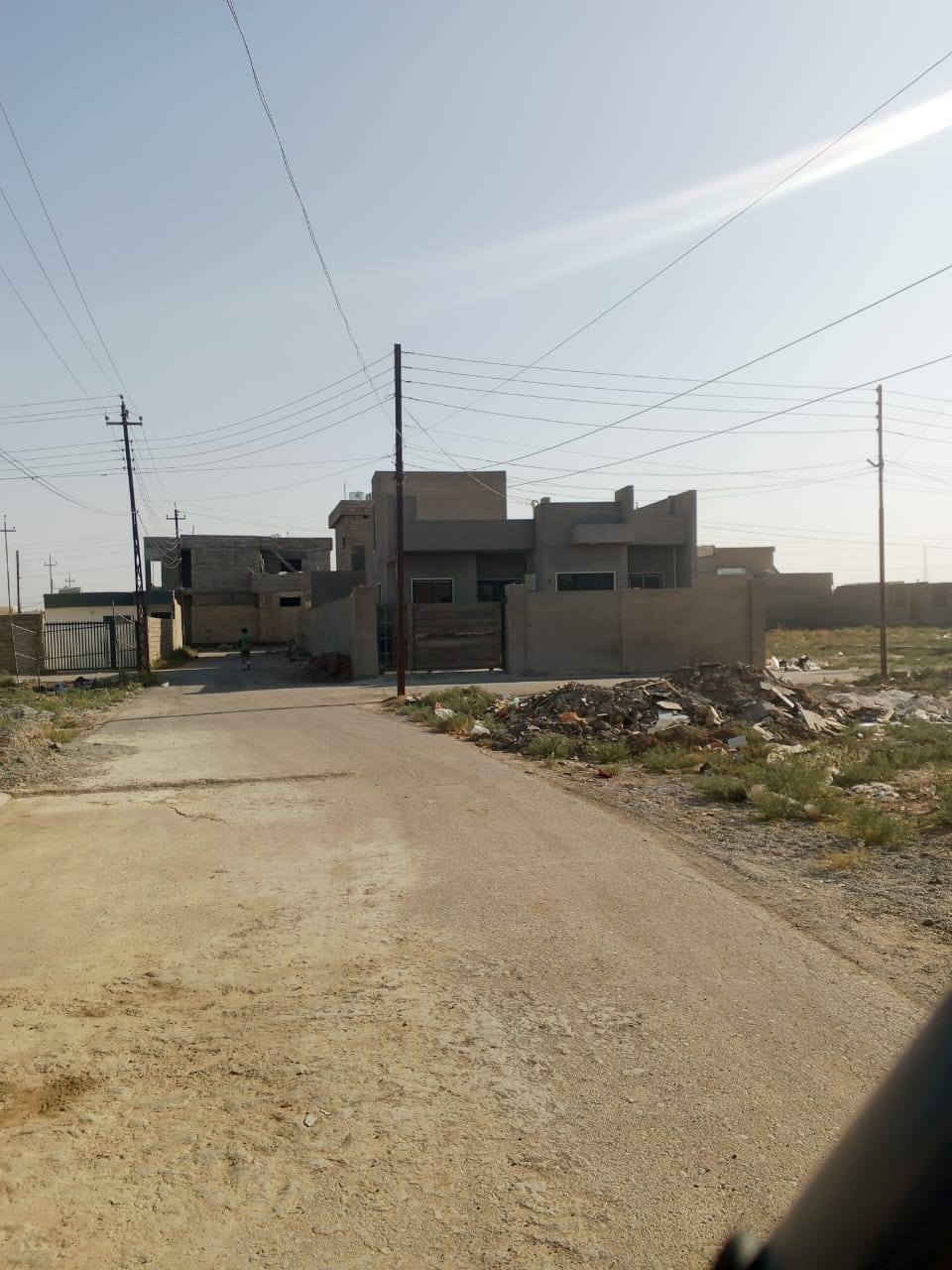 السلام عليكم ورحمة الله وبركاته يوجد بيت كامل مواصفات فول الموقع بستان الشيوخ المساحه ٢٤٠ متر وبسعر ٧٠ مليون وبي مجال شي قليل بيع مستعجل الاستفسار الاتصال على الرقم *********** او مراسله خاص
