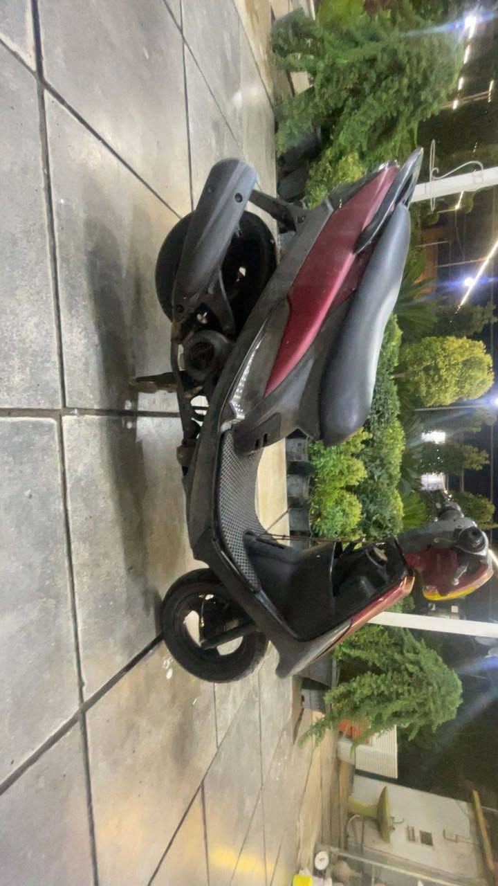 ماكس عدله 
دراجه حلوه ونضيفه أي نقص مابيها 
مكينتها مجفته تجفيت مضبوط 
مكينه نشطه وحلوه 
السعر (575)
ه‍/***********
مكاني حي البنوك
