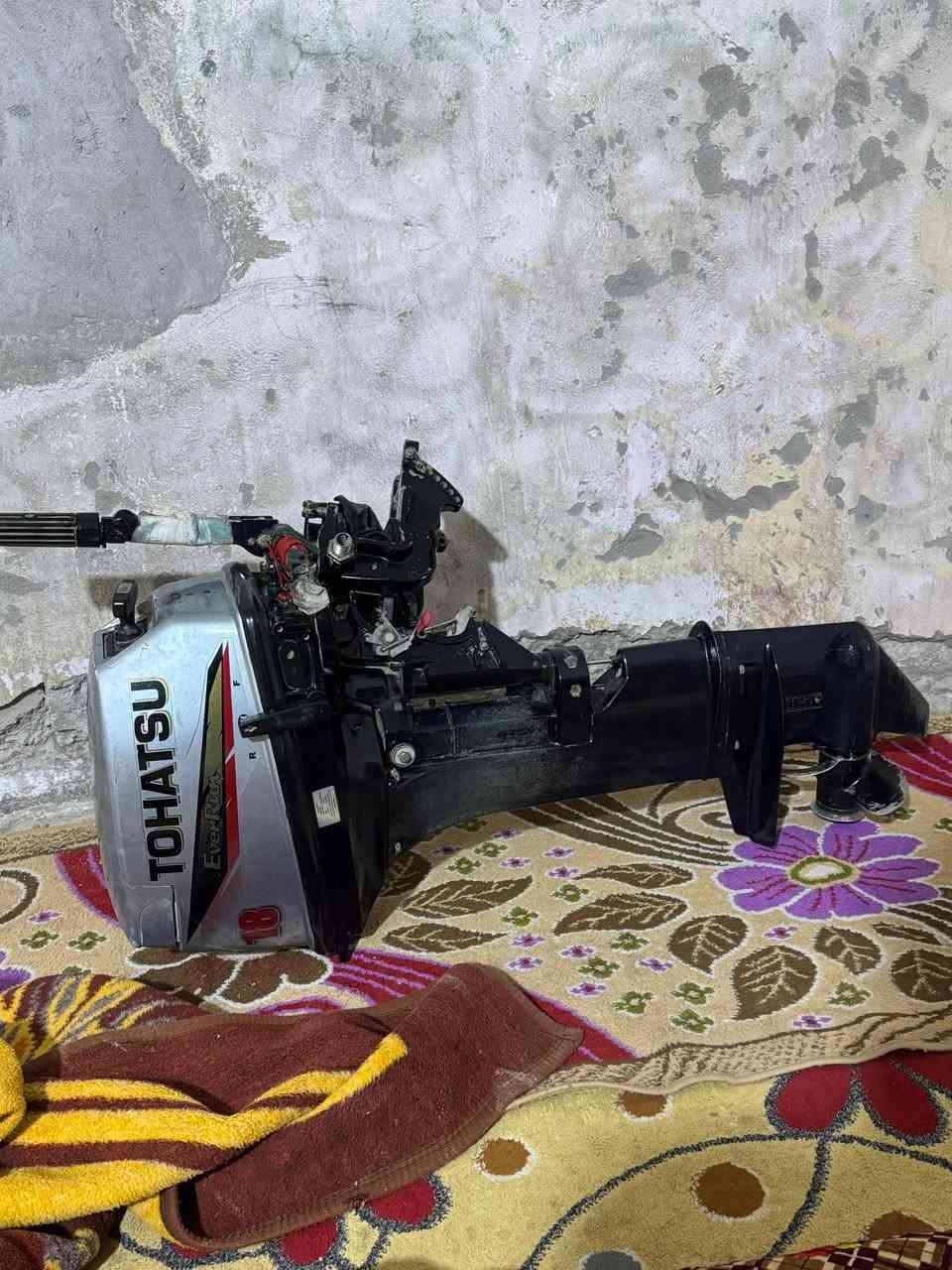 سلام عليكم مكينه ١٨ للبيع مامفتوح برغي السعر مليون و٧٠٠ التواصل علا رقم ***********
