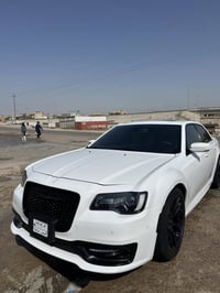 كرايسلر 300 • موديل ٢٠٢٣ • مكينة V8