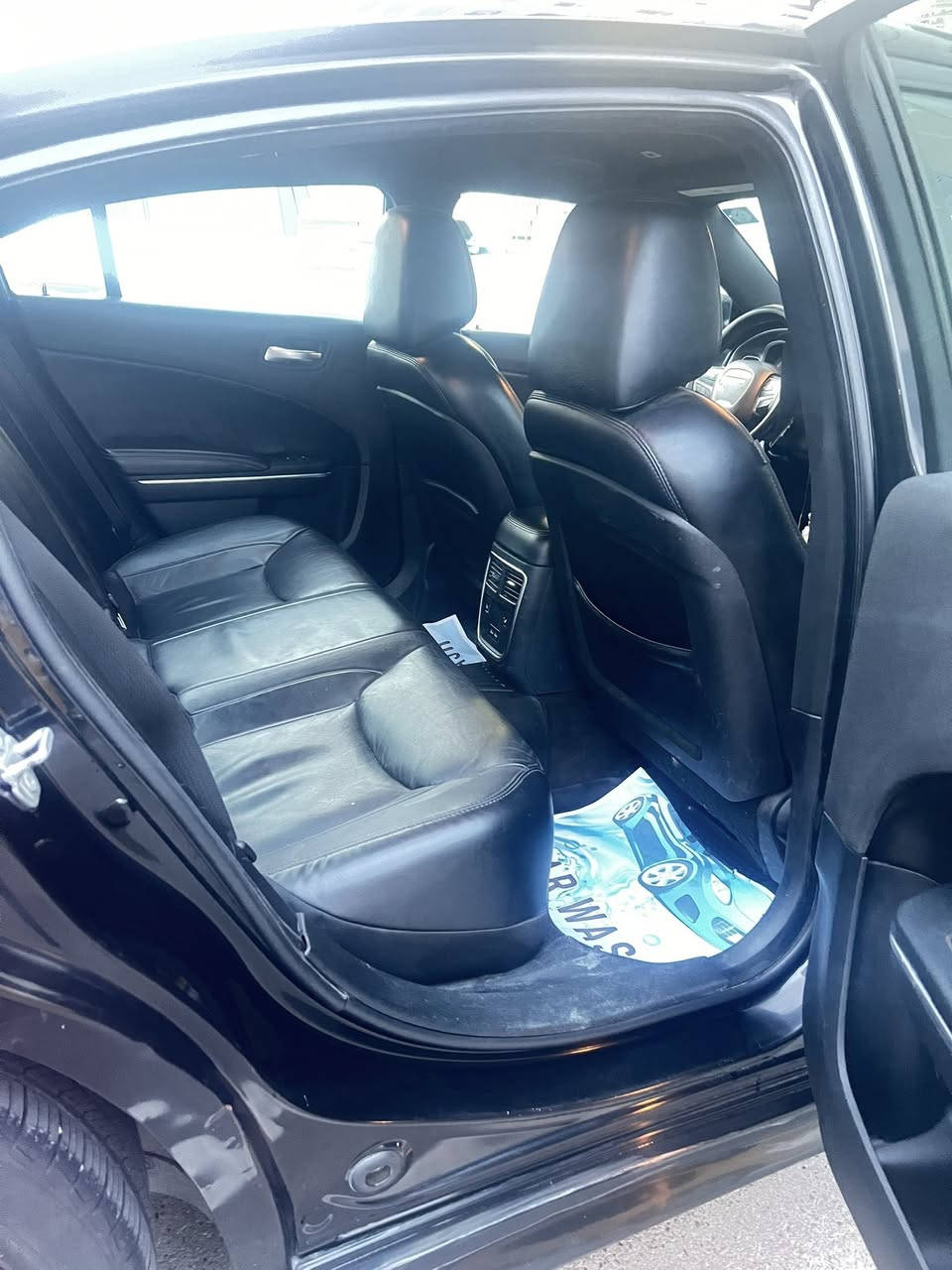 غرفة جارجر أوباما لبيع جلد
السعر ٣٠٠ ألف 
***********
