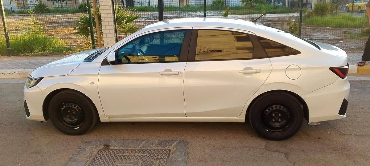 سلام عليكم تيوتا يارس موديل ٢٠٢٣ خليجي مثنئ معوقين باسمنه وكاله عامه محرك ١٦٠٠ ماشيه ٧٤ بيهه طخه جاملغات خلفيه وقبق الجنطه مصلح نفسه والباقي كفاله السعر ١٤٠ وبيهه مجال لاستفسار *********** او *********** الاسيا بي وتساب
