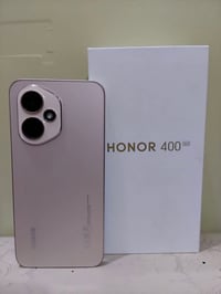 هونر 400 5g الملحقات كامله نضيف جدا جدا استعمال قليل ذاكرة 512 / 12+12...