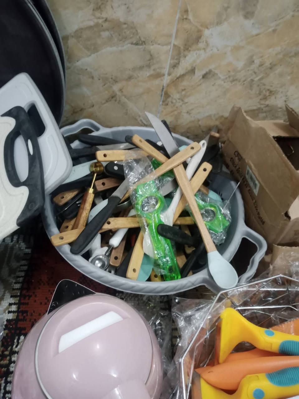 سلام عليكم رجعنه وياكم ب عرض مطبخي حلو و مناسب كل هاذا عرض 16 قطعه ب 5 الف فقط شرط كله اوربي اصلي
يوجد توصيل داخل كربلاء الف دينار فقط 
***********
