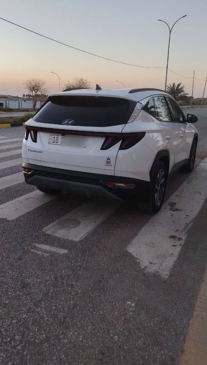 توسان للبيع موديل 2024 خليجي هاند بريك بصمة قمارة حديد تشغيل عن بعد ماشية 31 ألف ماعدا بارد بسيط بالجنطة تحت الرقم والباقي كفالة عامة الكاعية مغلفة جلد والكشنات مغلفةجلد مرقم بابل بأسمي السعر 220 وبيها مجال للشراي  تحويل مباشر مكلف بالنشر
 المكان بابل محاويل ناحية الأمام
 رقم صاحب السيارة
***********
***********
غير متواجد ع فيس
