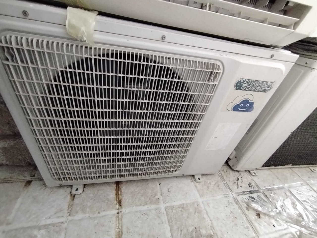 سلام عليكم
سبلت للبيع ٢ طن جنرال شغال تبريد و تدفئه وكامل غاز بواري مكان أربيل ملا عمر السعر ٢٧٥ الف وبيه مجال
الاستفسار *********** أربيل, العراق
