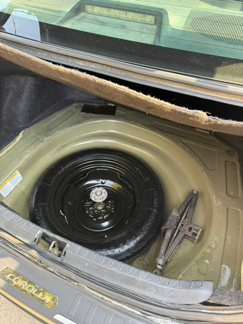 السلام عليكم
كورلا 17 امريكي فول مواصفات s 
ماشيه 85 قابل للزياده
حادثها دعاميه وصبغ بنيد بامريكا بدون اي دواخل 
وبالعراق حادث صندوق امبدل 
السعر ب 127 وبي مجال بسيط 

رقم بغداد مكانها الاسكان
***********
