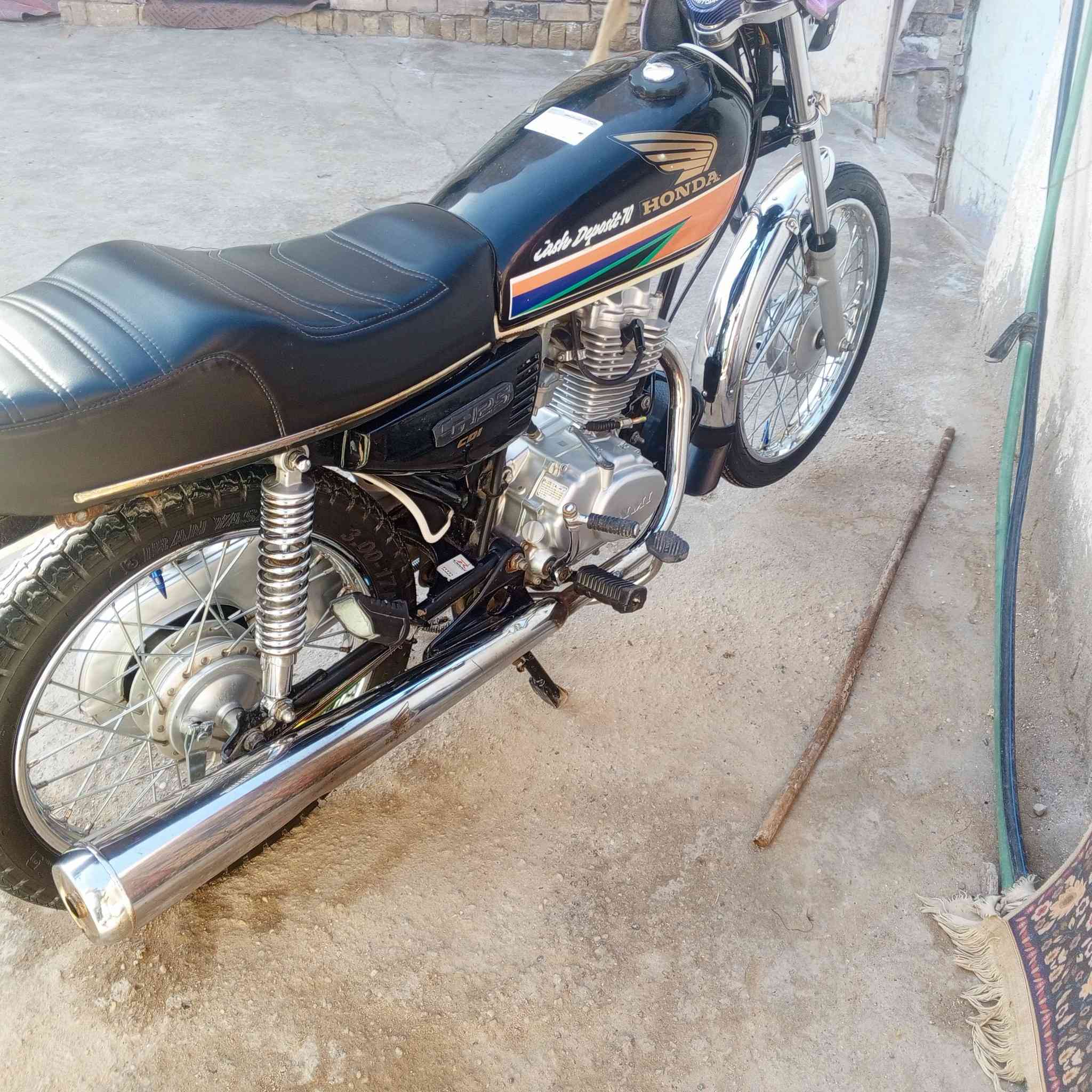 السلام عليكم دراجه للبيع وراق شاصي 20متياز مكاني شطره سعر 850 بيه مجال ***********
