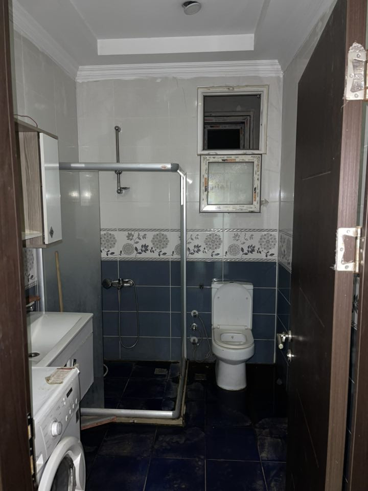 ‎شقة للإيجار – مؤثثة بالكامل
250 دولار
‎📍 الموقع: طريق كسنازان – بالقرب من مدينة ألعاب مجد لاند

‎✨ المواصفات:
‎• شقة مؤثثة بالكامل وجاهزة للسكن
‎• تحتوي على 1 غرفة نوم واسعة
‎• صالة جلوس (هول) مريحة
‎• موقع متميز وسهل الوصول إليه
‎• تتوفر خدمات الكهرباء والماء بشكل مستمر
‎• حماية (سكوريتي) على مدار ٢٤ ساعة

‎📞 للاتصال والاستفسار: ***********
#erbilcity  #iraq  ￼
