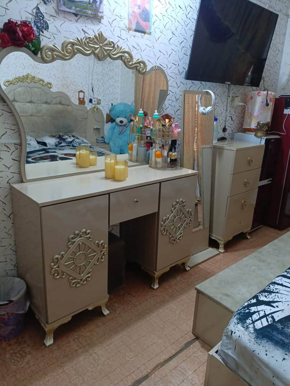غرفه نوم. 9 قطع. بدون ضرر.
سعرها 600 وبيها مجال مكان بلديات. 

+964 770 779 8761


**إذا كنت صاحب هذا الإعلان وتريد حذفه لأي سبب، رجاءا أرسل رسالة إلى الدعم الفني**