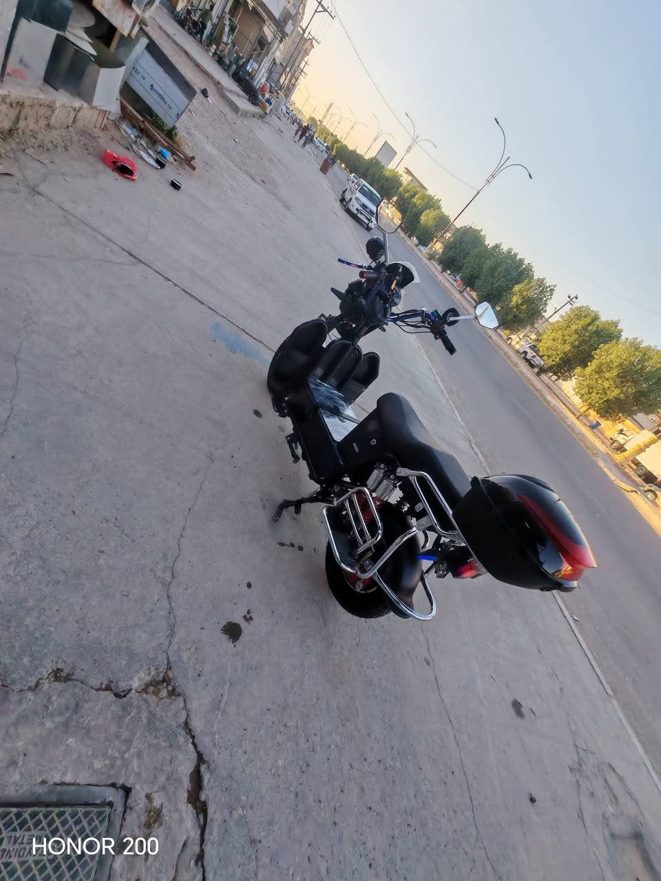 متاح جبلي موديل ٢٥ نضافه كدامك مابي نقص عد بطاريات منفوخه بس يمشيك ٢٥ كيلو او كثر كامل من كلشي سعر ٣٧٥ الف وبي مجال قليل حك الجيه ***********
