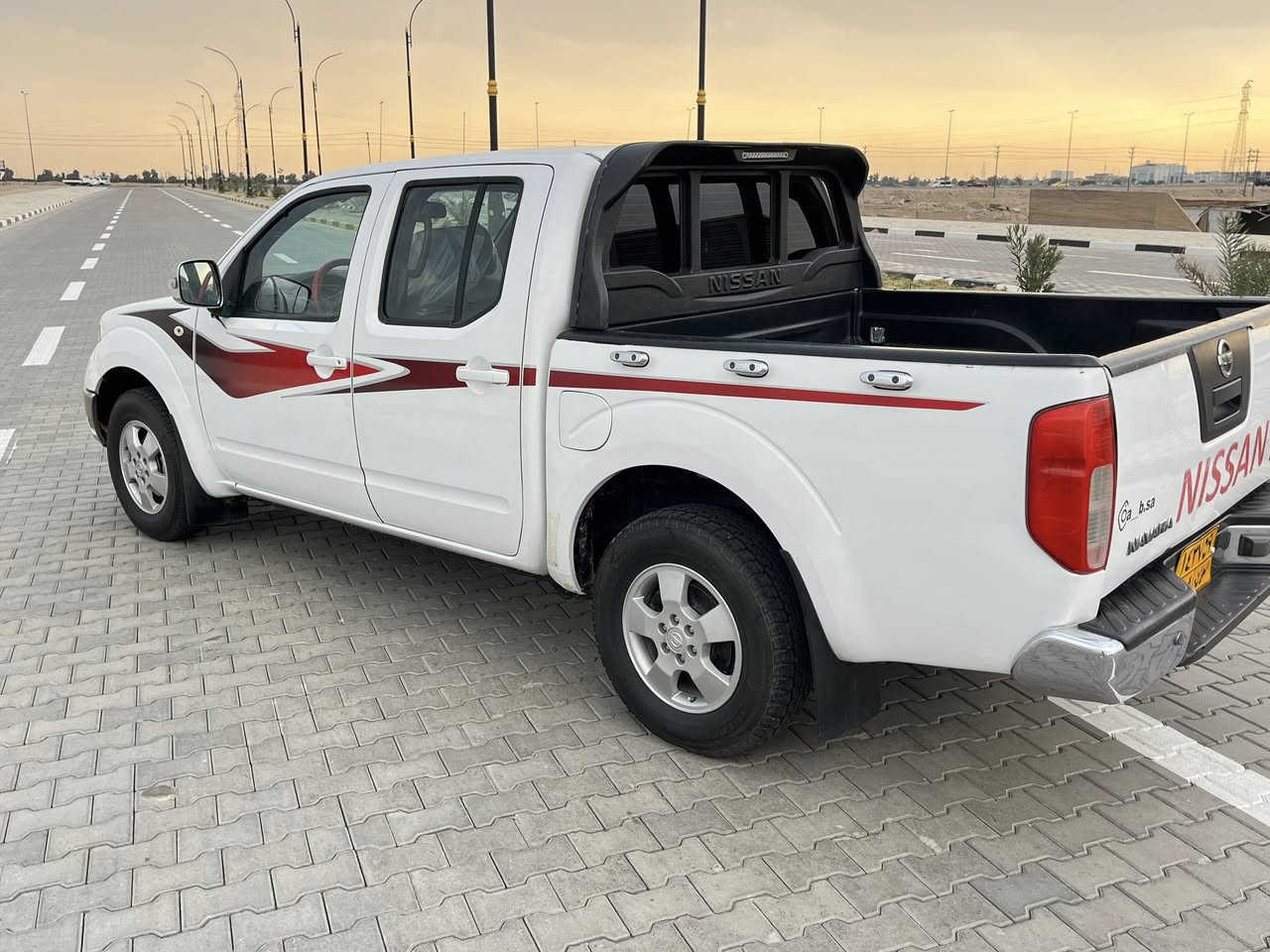 سلام عليكم نيفاره مديل 2013 كفاله ضربه وصبق وتبديل رقم أربيل تريد تحويل او وكاله مكينه وكير جدد تخم تاير حداديه جديده تبريد ثلج كهربائيات عامه شغاله  السياره جاهزه من كلشي السعر 108 وبيه مجال رقم الهاتف *********** العنوان البصره
