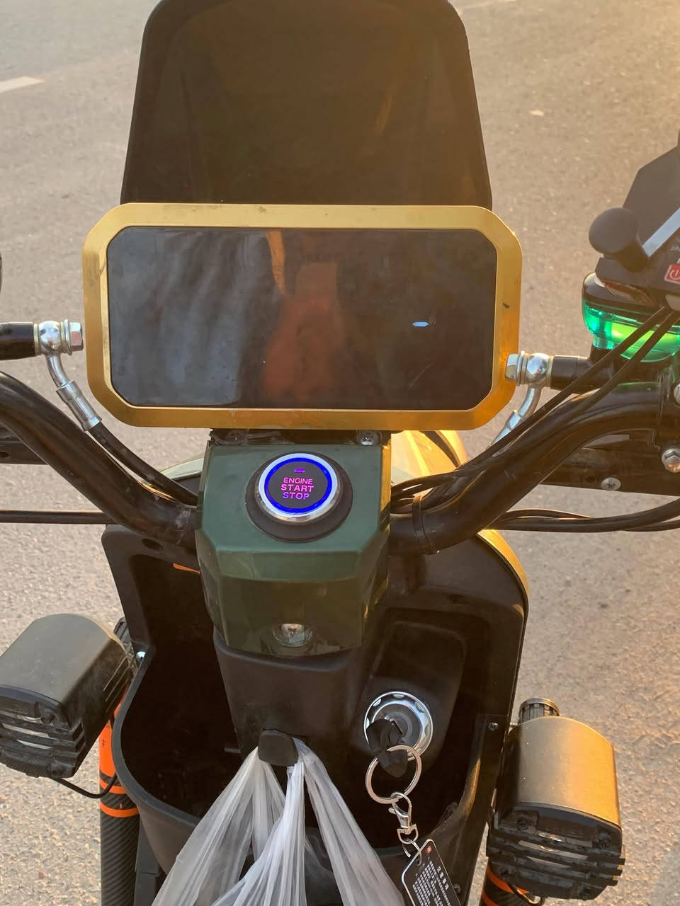 سلام عليكم دراجه البيع جديد شغله درجه بطاريت جدد درجه بيه شاشه مالته شمعات وكفات موديل 2025 باطريات كبار 5 المكان بغداد العامرية سعر 400 وبيه مجال ***********
