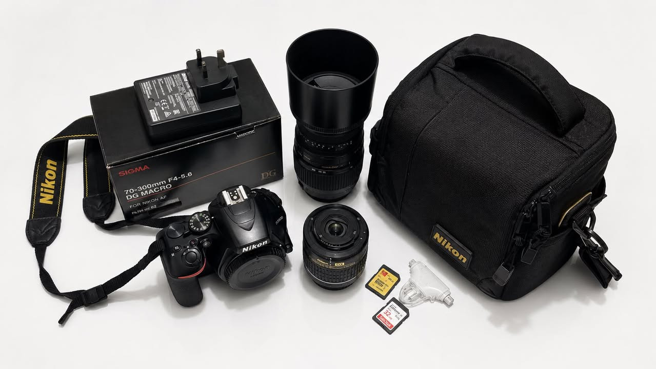 للبيع كاميرا Nikon D3500 بحالة ممتازة جداً، استخدام شخصي.
📸 مواصفات الكاميرا:
- دقة 24.2 ميكابكسل
- تصوير فيديو Full HD 1080p
- تصوير متتابع بسرعة 5 صور بالثانية
- بطارية قوية جداً

📊 عدد اللقطات (Shutter Count):
26257 لقطة فقط , جيدة جداً . 

📦 الملحقات:
- عدسة Nikon 18-55mm
- عدسة Sigma 70-300mm
- شنطة Nikon أصلية
- حزام حمل Nikon
- كارت ذاكرة 16GB
- كارت ذاكرة 64GB
- قارئ بطاقات ذاكرة (Card Reader) يدعم iPhone و USB-C و USB
- بطارية وشاحن اصلية

النظافة : 95% 🟢

الكاميرا جاهزة للاستخدام مباشرة ومناسبة للمبتدئين والمحترفين وهواة التصوير.

السعر: ( 400 الف وبيها مجال )
المكان : بابل الهاشمية 
رقم الهاتف : ***********
للاستفسار مراسلة خاص
