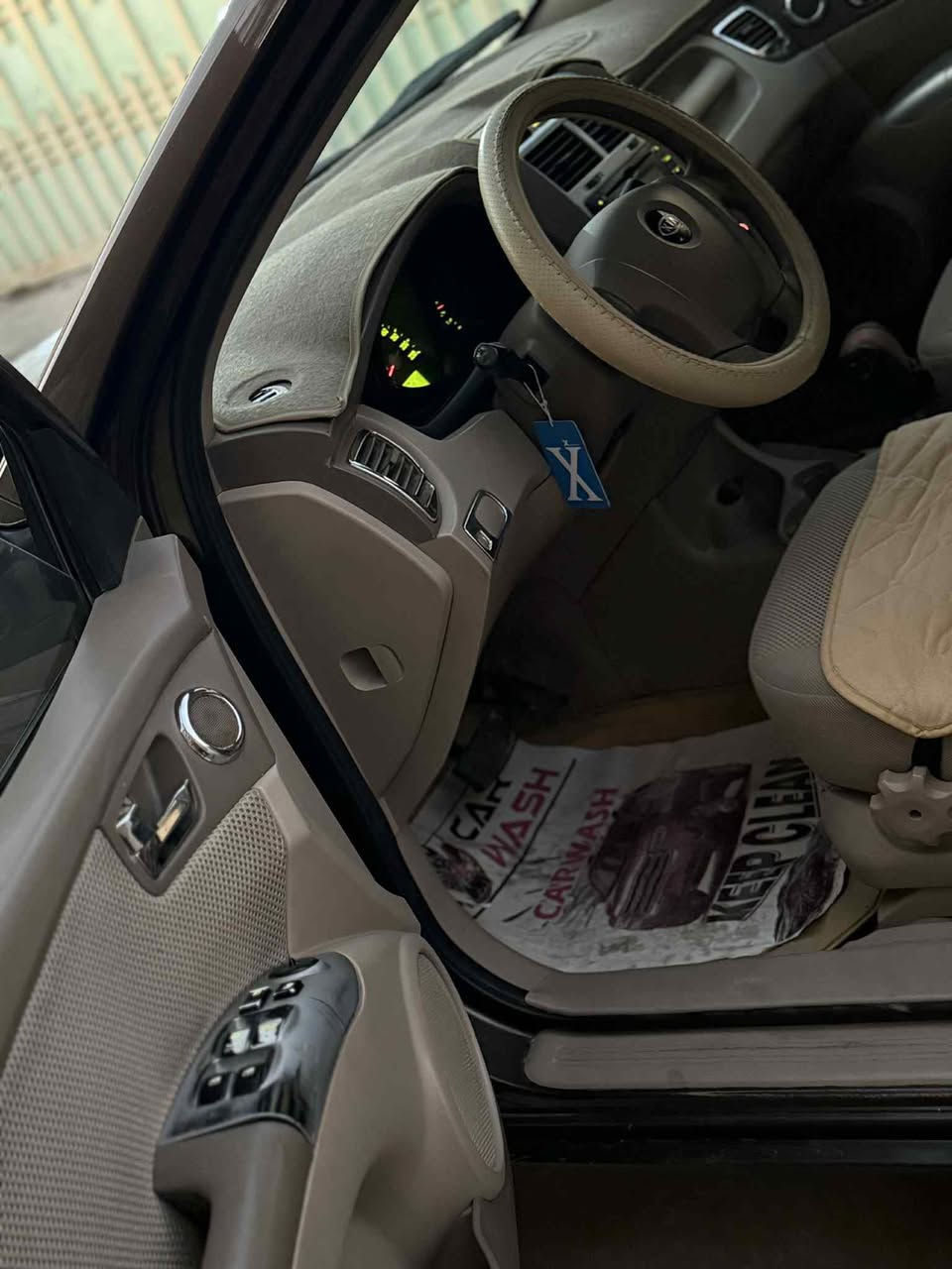 سبورتج 2008 خليجي 
اللون : جوزي 
الرقم : واسط 
بيها جاملغ جهة السائق صبغ ( بدون ضربة بدون دواخل ) 
گير و محرك شرط فول نضافة و بدون فتح و  بدون رواجز 
عليها ادامة كاملة 
تخم تايرات جديد 
تخم نوزلات 
تخم بلكات 
تخم مجاول 
فيت بم 
حساس صالنصة 
لايت ليد نهاري عالي ناصي
مكانها النعمانية 
السعر : 108$ مجال بسيط جداً 
***********
