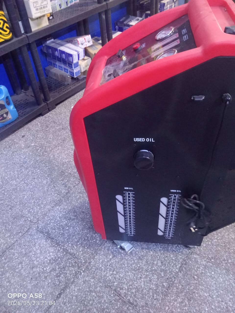 السلام عليكم
جهاز نايتروجين 
جهاز تبديل دهن كير 
جهاز تبديه ماء راديتر 
مشحمه كلهن  ما مستخدم ابد 
***********
