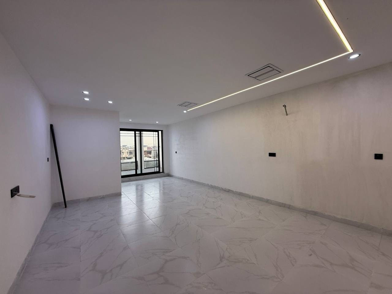 منزلين للبيع في أربيل منطقة خمسه حصاروك 125م+125م مقابل حديقة قرب سوك زيلان
يتكون:-
3غرف
صالة
مطبخ
مجموعة صحيات 
للاستفسار:-
***********
***********
***********
**********************
في حال لم يتوافق العقار مع رغبتكم او لم يكن بقدر امكانيتكم زوروا موقعنا على تلكرام للتصفح على اكثر عدد من العقارات المتوفرة•https://t.me/miran_48
