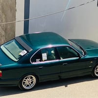 بي ام دبليو 520i • جير عادي • ABS