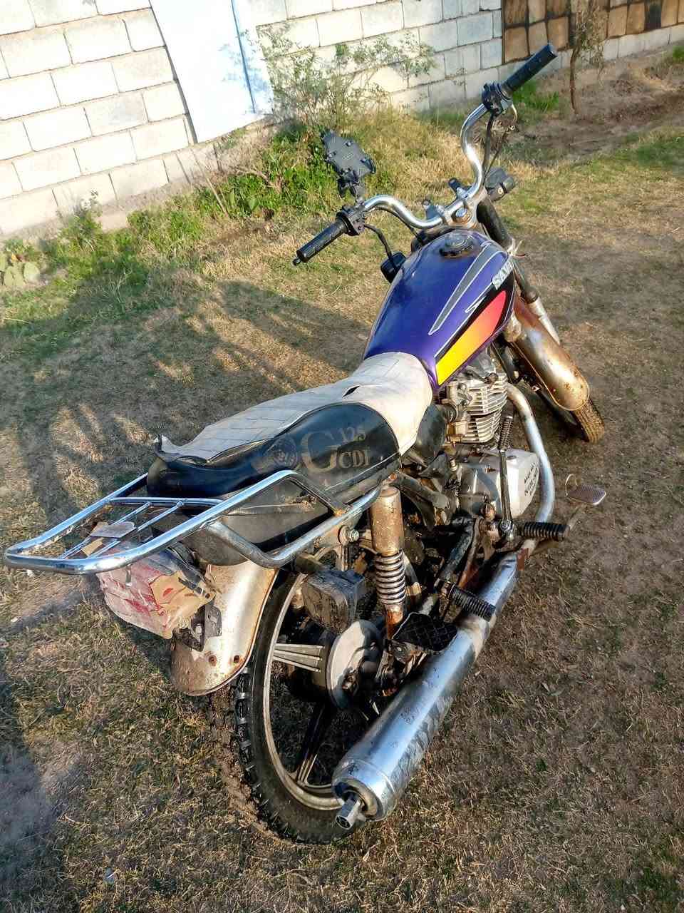 دراجه للبيع  شرط محرك فول بس يرادلها ترتيب.


**إذا كنت صاحب هذا الإعلان وتريد حذفه لأي سبب، رجاءا أرسل رسالة إلى الدعم الفني**