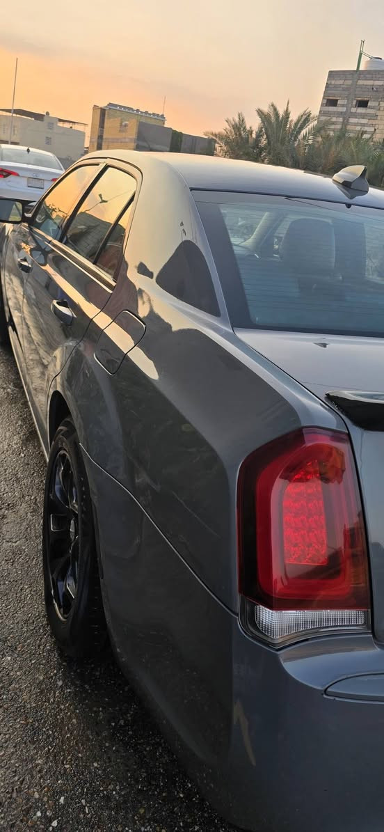 اوباما ٢٠١٨ حادث بسيط بدون دواخل السيارة بأسمي رقم انكليزي ٢٠٢٩ السعر ٢٢٠ بيهة مجال
