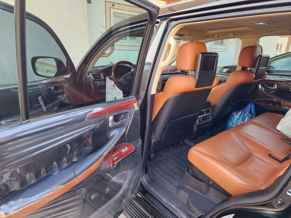 لگزز ٢٠١٥ كفالة ماعدا تعديل قليل قرب قبق البنزين
ماشيه ٢١٥ نظيفه جدا مغلفه ppf البصرة, العراق


**إذا كنت صاحب هذا الإعلان وتريد حذفه لأي سبب، رجاءا أرسل رسالة إلى الدعم الفني**