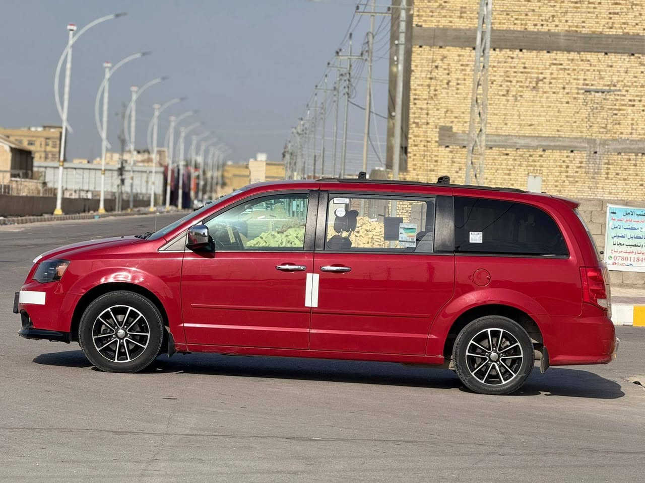 للبيع دوج كرفان مرمز 2019 مرقم قادسيه حره تحويل بسمي وارد امريكي بيهة باب مبدل فقط مواصفات السيارة شاشه كامره دوار بيبان شفط كهربائي ويل كب كروم كشنات جلد كهربائي جنطه كهربائيه 6 سلندر 7 راكب 3 قطع تبريد مكان السياره ناصريه السعر 145 وبيهة مجال ***********
