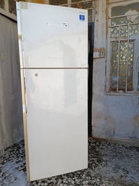 كاونتر سنك مرمر • ثلاجة نظيفة • طباخ ٥ مشاعل