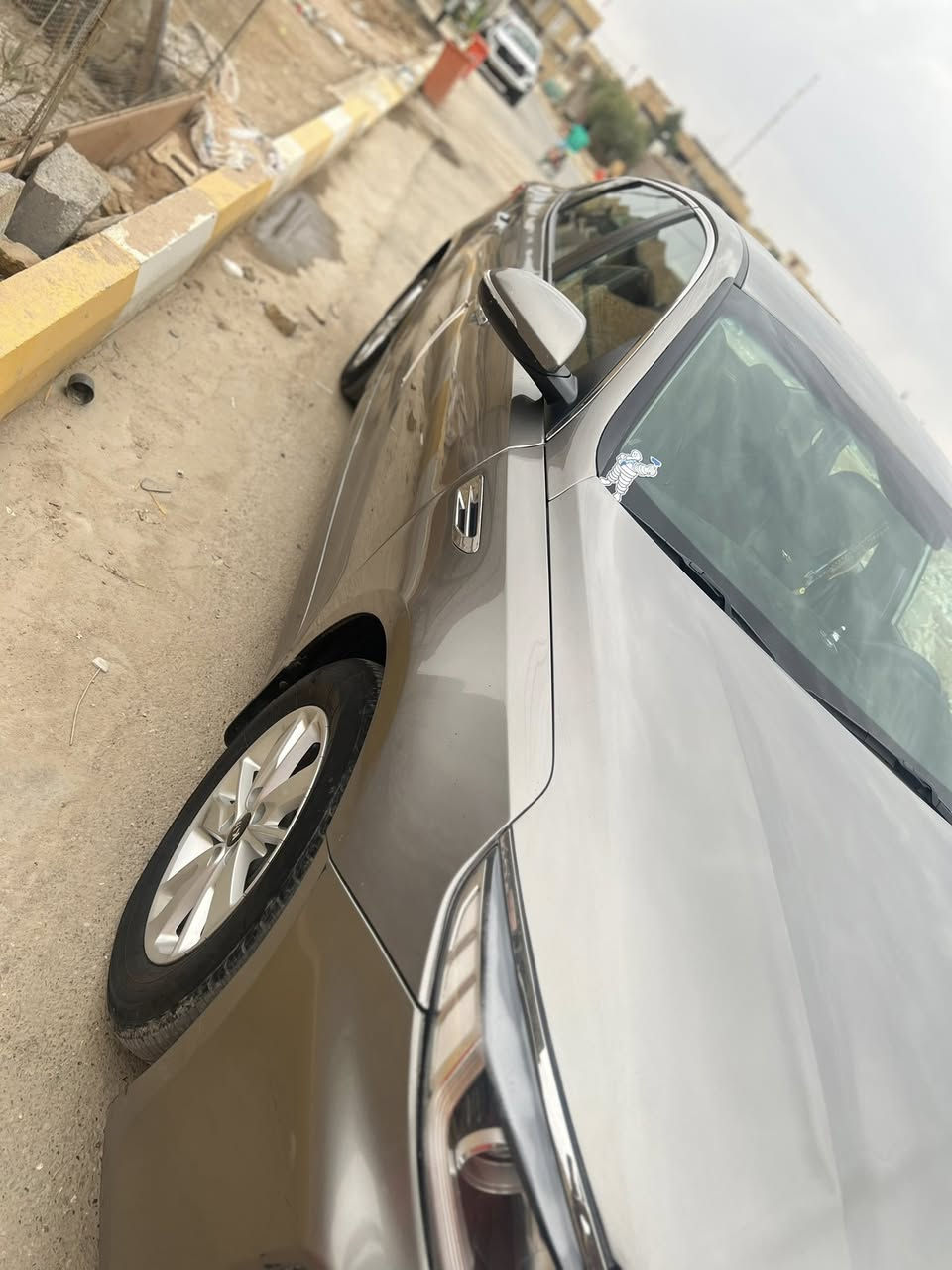 كيا اوبتيما 2018امريكي
محرك 2400gdi

‏موصفات كشن كهرباء

كامره دواره تبريد ع بلاد

لايت زنون العالي ثلجي

شاشه كبيره مع نضام كار بلي

حساسات خلفيه ورادار تصادم 

مرقم حره باسمي دولي 
بجم كبس الشركه بدون اريباك 
حادثها بالصفحه من امريكا قطعه مبدله جاملغ ايمن وتصليح البيبان مع جامغ الخلفي

السعر 130 بيها مجال ***********
