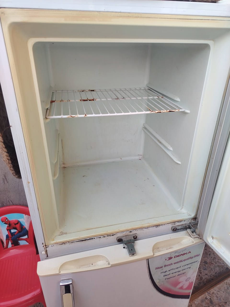 السلام عليكم ورحمة الله ثلاجه
دنكا للبيع ابد ما داخله تصليح
للبيع ***********
السعر
عل خاص
