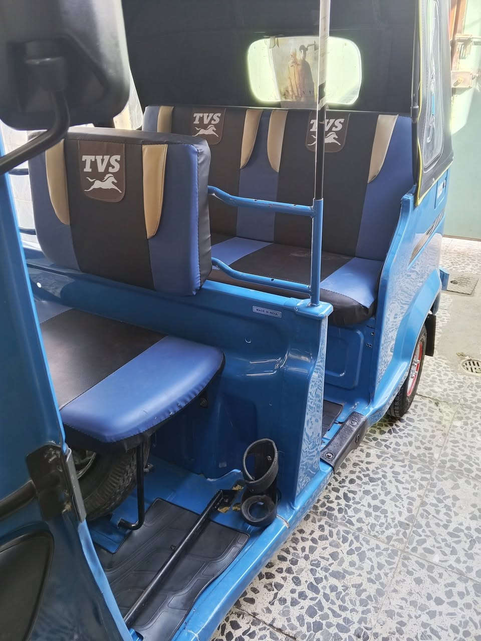 السلام عليكم 
تي في اس موديل 20 بسمي. رقم كربلاء تحويل شوكت متريد .بيها لغد واحد مرشوش.عنواني بغداد البياع. سعر 5300 وبيها مجال حك جيتك شراي خابرني وبالخدمه. ***********
