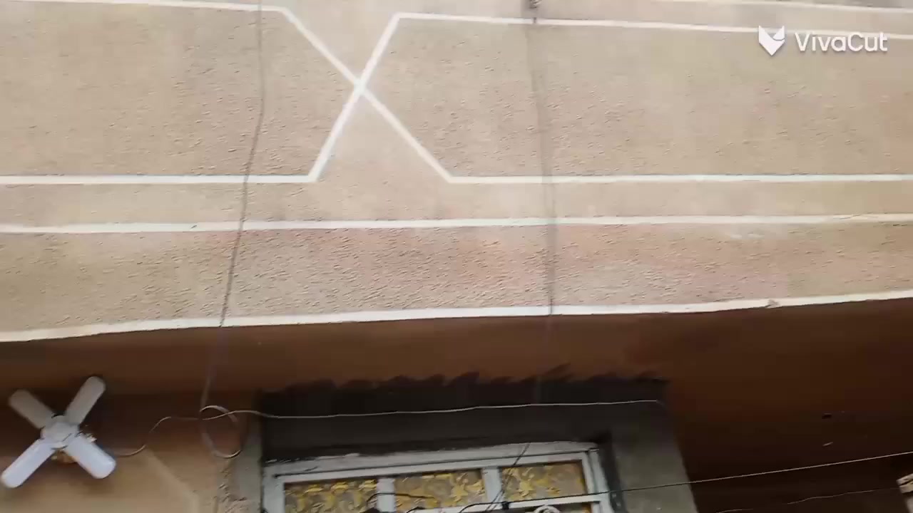 بيت 200 غرفتين نوم  ومطبخ مطبك كاشي وجدران وهول واستقبال  نقص فقط محجر  السعر 110 نهايه جامع النور المراجعه مع صاحب الدار ‏‪***********‬‏
