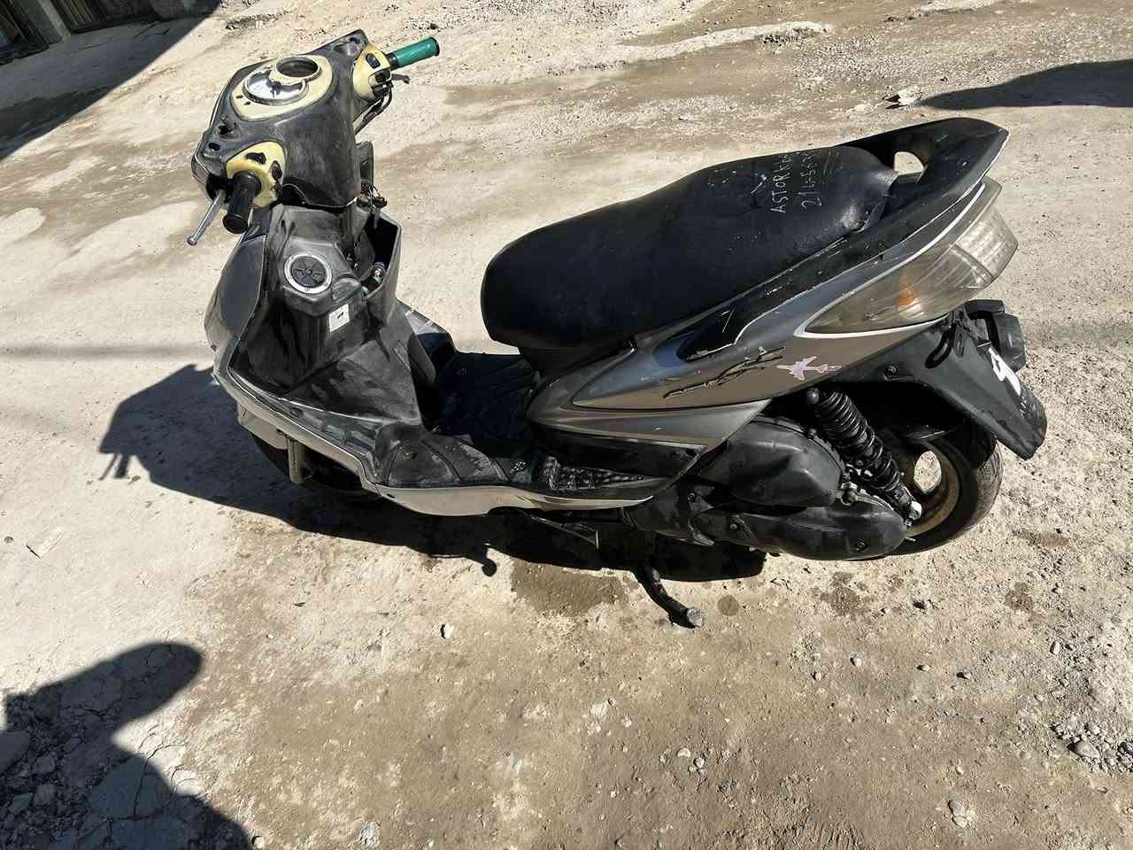 سكنس فحل نوزل خطين دراجه بلاديه مكينه خرسه متسمع صوته دراجه شلعه ومعدل تآكل الكاع مراوس جيتي ار او بيع 650 مكاني الحريه ***********
