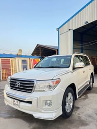 لاندكروز ٢٠١٣ • ماشيه ١١٨٠٠٠ • رقم بصره