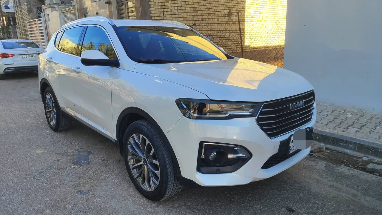 للبيع (هافال H6) 2021 بغداد بأسمي
- محرك 2000 CC تيربو 

- سلايد روف (بانوراما)

- بصمة للتشغيل والأبواب

- شاشة كبيرة لمس إضافة إلى ماوس للتحكم بالشاشة مع نظام تحديد العطلات مع خدمة CarPlay ونظام navigation 

- كامرة خلفية + كامرة امامية + كامرات جانبية تعطيك صورة 360 درجة مع حساسات جانبية وأمامية وخلفية مرتبطة مع الكامرات

- الانارة الداخلية LED

- هاند بريك بصمة كهربائي + نظام هاند بريك مؤقت بالازدحامات Auto hold

- كشنات جلد من شركة نابا Nappa

- أبواب السيارة مطعمة بالجلد ومع النيكل

- تحكم ستيرن كامل ومثبت السرعة وتسخين الستيرن  + شفتات للكير بالاستيرن 

- كشنات كهرباء للسائق والراكب

- نظام ذاكرة 3 وضعيات لكشن السائق + نظام ذاكرة لوضعية المرايا الجانبية 

- تبريد امامي و خلفي (قطعتين) 

- نظام تدفئة للكشنات 

- الداش بورد الكتروني يحتوي 3 ثيمات مختلفة

- ثلاث انظمة للقيادة ( سبورت + ايكو + عادي ) 

- ثلاثة انظمة للستيرن خفيف وثقيل ورياضي

- فتح و غلق المرايات الجانبية كهرباء

- مرآة داخلية ذكية 

- لد امامي + لد خلفي للضباب

- نظام المحافظة على المسار + التنبيه 

- نظام قياس ضغط الاطارات 

- رادار جانبي والنقطة العمياء

- اصطفاف تلقائي شبة ذاتي ( Auto park) 

- نظام دبل إشارة أوتوماتيك في حالة توقف مفاجئ

#النجف-الاشرف

السعر // 150$ 

للأستفسار// ***********
