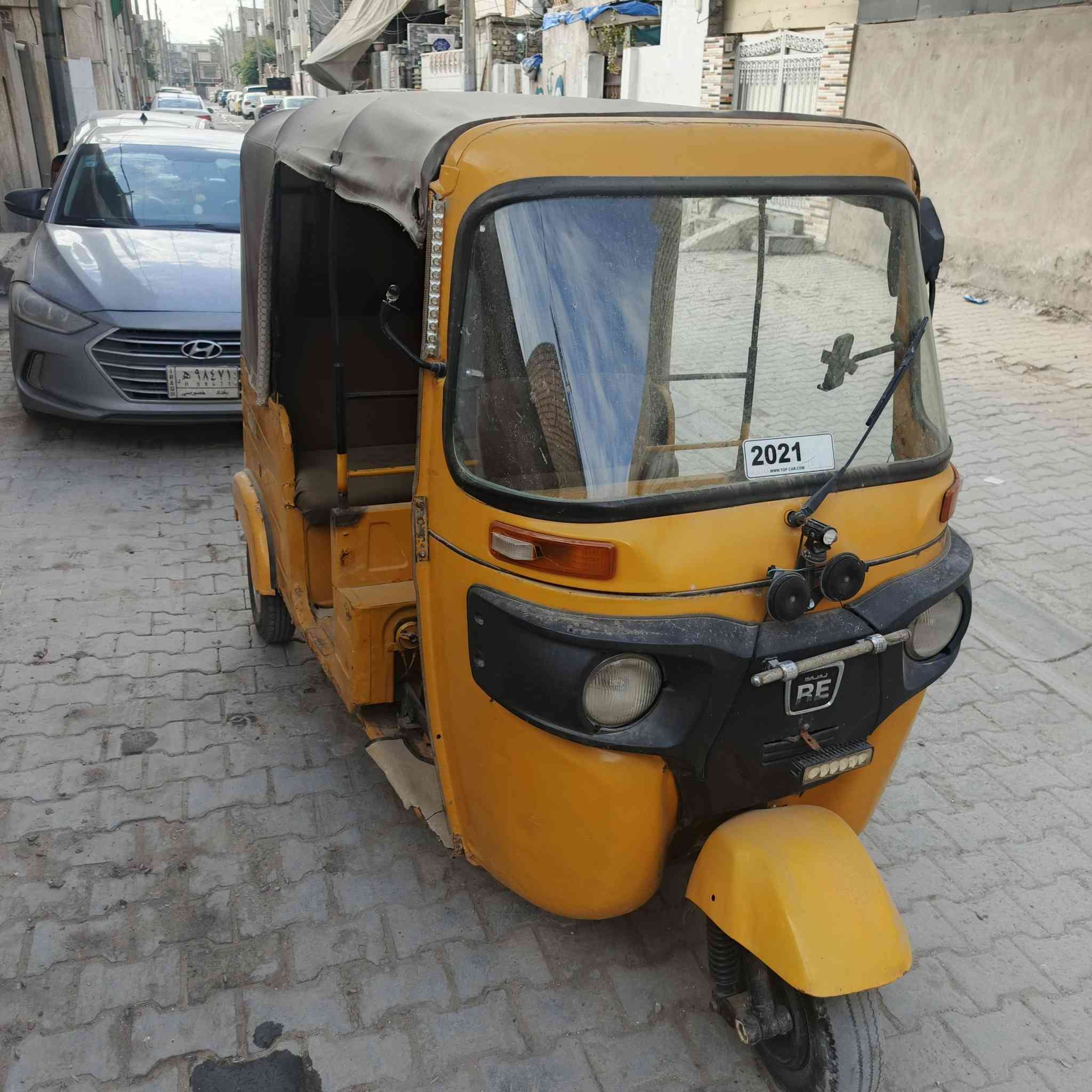 السلام عليكم تكتك للبيع موديل 2019 مضلع دخول 20 اوراق اصلي شرط الترقيم كهربائيات شغاله جاهزه كبل للشارع ماناقص اي شي السعر 3,900 وبيها مجال قليل حك الجيه مكاني بغداد الاستفسار على الرقم‏ ‪***********‬‏
