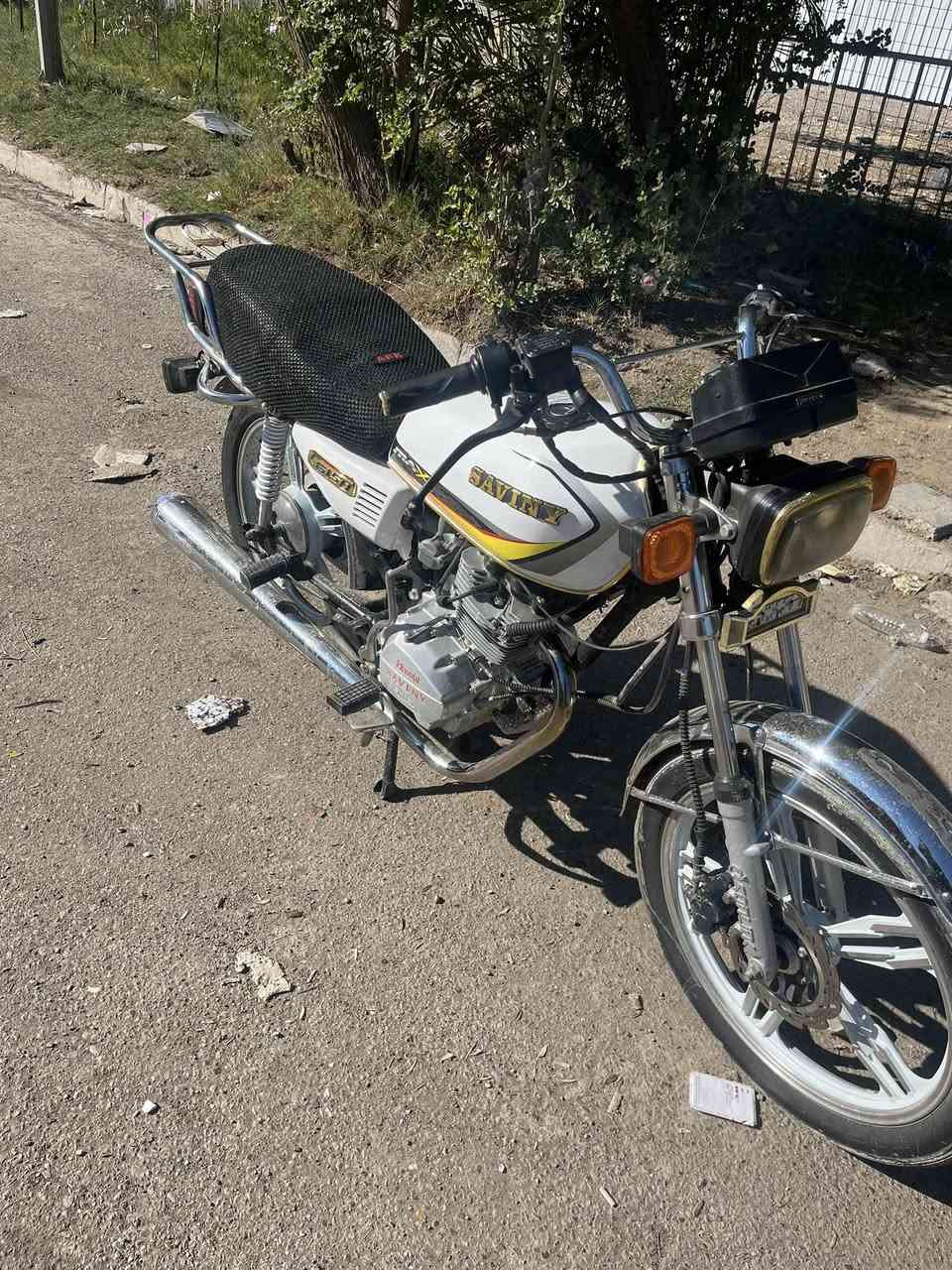 دراجه إيراني    خمسه كير سعر 500 بيها مجال حگ الجيه دراجه مكفوله برغي مامفتوح منها استفسار ***********
