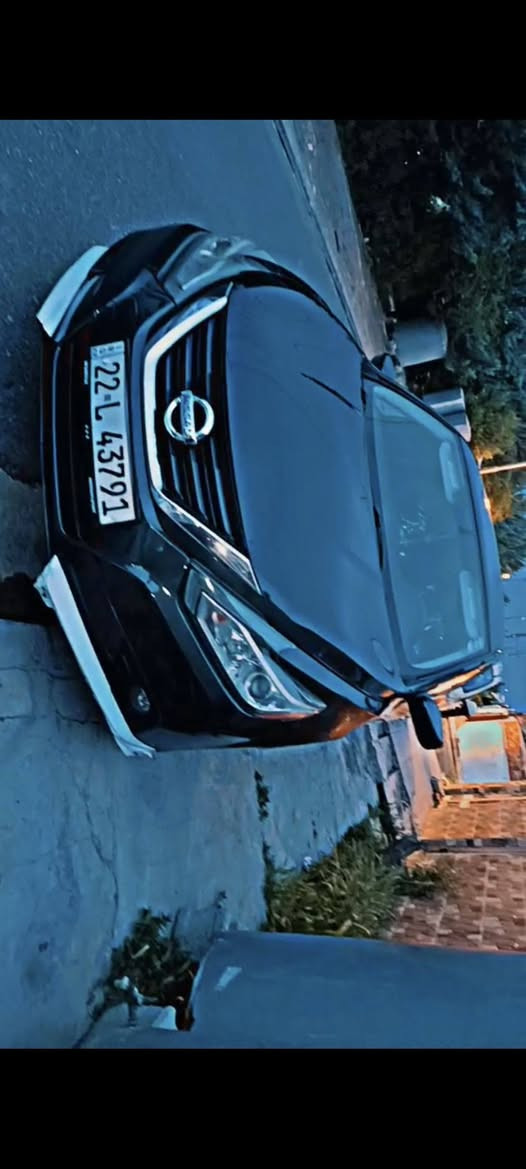 مودیل ٢٠١٧ فواافات SV رەنگی رەشی درۆزنە گێر و مەکینە و کارەبایت هەمووی بەشەرتە نەکرایتەوە سەیارەکی تا بڵی خاوێن ماوەتەوە ٥ نیو بۆیاخە بێ داخلی بە پەرەشوت پێش و پشت کەپس کەپسە  ملیونەک خرامەی لەسەرە رەقەم و سەنەوی نوێیە نرخی ١٠٨  
*********** أربيل, العراق
