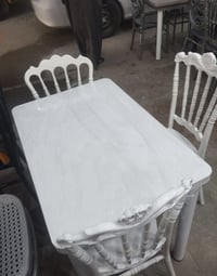 تصفيه محل • ميز • كرسي