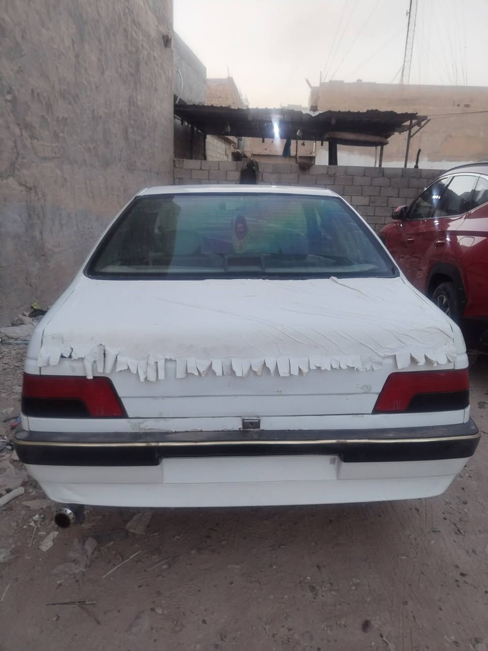السلام عليكم... وما بعد السلام بيجو 405 موديل 2005 ماشيه 135 km حقيقي سياره مزاد وزارة الداخليه صاعده هزه قبل شهر ومخصصللهه رقم بغداد وباقي عل صرف سنويه ولوحات وهل ايام تكمل انشاء الله .. المحرك يبخر والبنيد طاير يعني لازم يتبدل فقط صدر زين تايرات جدد تبريد كامله غراضه بس مو شغال بور ستيرن مي باتري جديد خياس ماكووو بلاديه السياره الداخل مدوشم جديد ..... شعندك مراوس نزل او دز واتس واذا سايبه نضيفه بعد احسن ***********
