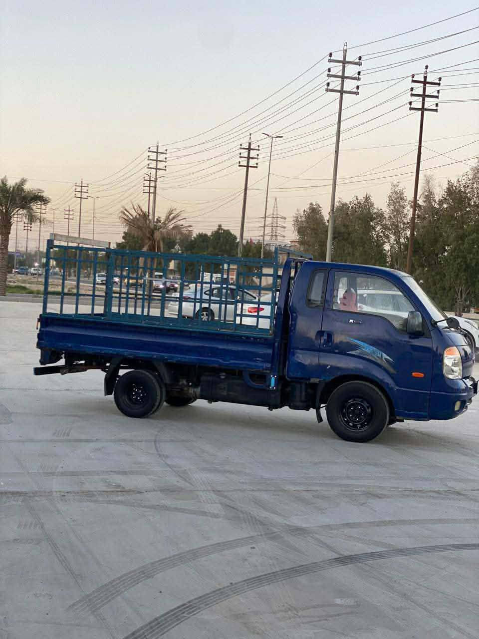 السلام عليكم ورحمه الله وبركاته كيا بومه للبيع محرك 3000مفتوح سياره كفاله عامه موديل 2007لاستفسار لاتصال برقم***********
