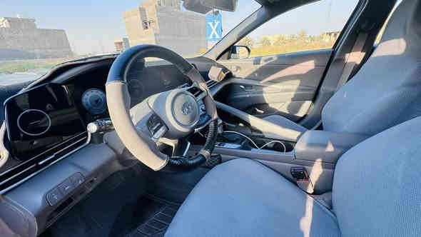 السلام عليكم
 النترا موديل 2023
وارد امريكي

محرك دوش حجم 2000 المرغوب  
كير.  At
 مواصفات   

بصمه وبصمة ابواب
 لد امامي 
اشارة ترحيبً  
صندوك ذكي  
فول رادار امامي جانبي خلفي توقف ذاتي 
تحديد مسار  
شاشة اعطال 
ماشية 
65 km
السياره احلى من الصور. 
العنوان بغداد   
السعر 137 وببها مجال 
***********
