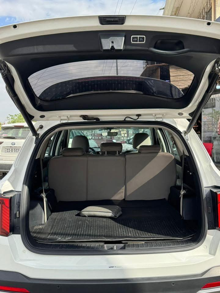 السلام عليكم
سورنتوا موديل 24 بغداد

كفالة عامة حتى من الرصعة كفالة من شخط ورصعة وبارد بالكارتون شرررط 

ماشية 57 الف 

نص فول 

السعر 305 وبيها مجال بسيط 

المواصفات 

6 سلندر 

كراسي كهرباء 

صندوق كهرباء 

قمارة حديد 

ويل 19 

اريل نفگيشن 

هند بريك بصمة 

3 قطع تبريد 

7 راكب 

وبقية المواصفات المعروفة 

مكاني رمادي 

تحويل مباشر

للاستفسار // ‭0782 651 8608‬
