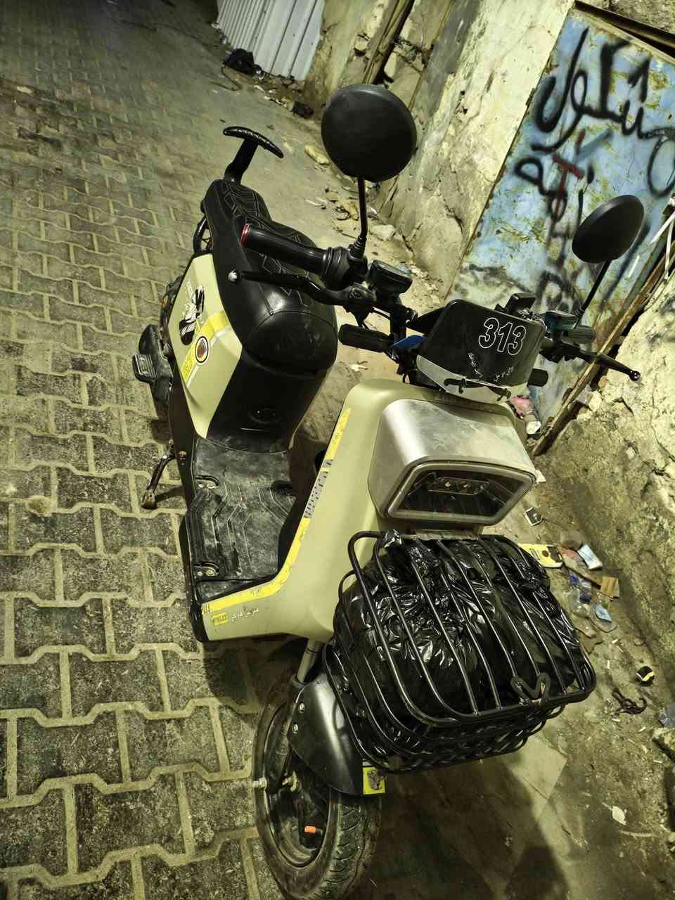 دراجه شحن استعمال قليل مكان بصره العشار سعر 300 ***********
