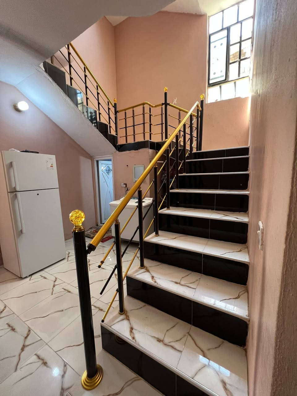 ‏￼بيت للبيع بهرز الدواسر شارع الدفاعي زراعي داخل بلديه خدمات كامله مساحه نزال 18متر و20سانتيم  واجهيه  5 أمتار و20 سانتيم الاتصال على هذا الرقم ***********@إشارة
