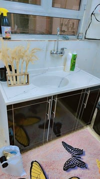 للبيع كاونتر خشب بي دي اف مترتين ارضي مع ملحق مترتين مع سنك متر وربع م...