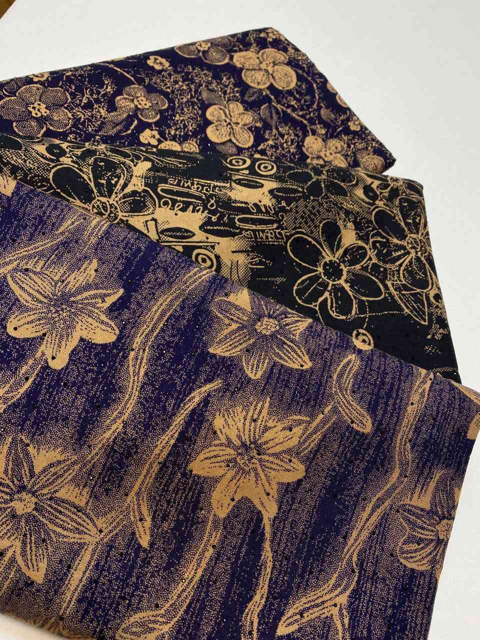 يا الله جمال وأناقة الكشمير الايطالي قطني شذر حراري واكو. بدون شذر احلى واروع الالوان ولنقشات جمله ومفرد يوجد لدينا خدمة توصيل لكل محافظات العراق خلال ٢٤ساعه فقط للاستفسار واتساب ***********
