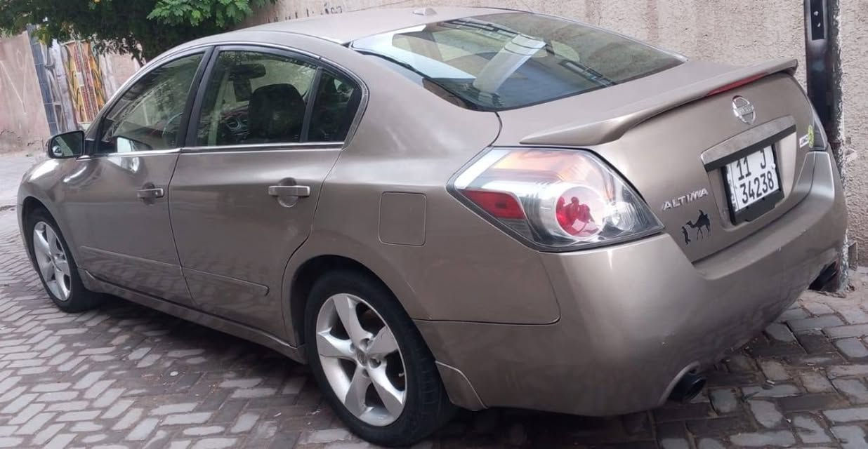 السلام عليكم
للبيع او المراوس
نيسان التيما 2008 رقم بغداد  وارد امريكي فول واحد على واحد فتحة بصمة جلد تدفئة بالكشنات
ضررها هلال الجامرلغ الخلفي وربع الباب وبيها كدر شبرين اباب السكن
مكينة كير تبريد كفالة بدون نواقص
ماشية ١٣٠ الف 
السعر 74 وبيها حك الجية
للأستفسار ***********
