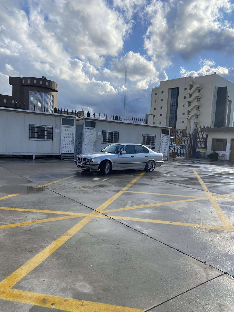 Bmw 525i
موديل 91

تبريد

تدفئه

فتحه سقف كهربائي

ويل البينا ون سايز وتايرات جدد

جامات كهربائي

كير اتو

صدر كله جديد

مكينه وكير شرط

كوبون بانزين

هزه جديده

السنويه بسمي شرط التحويل والوكاله

السعر

هاتف ***********

70$وبيها مجال بسيط
