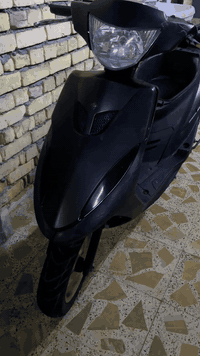 سلام عليكم ماكس عدلة 
1 بوشة ٥٥ شلعة ومعدل صاروخ 
2 كلج امامي رياضي وخرز شركة. RGS
3 عقل رياضي ٩ برمجات 
4  ويالة رياضية وزن خفيف 
5 واير كويل رياضي الياف يعني يوصل نارية قوية 
6 كفرات ٤ ولفات 
7 كزوز fm 
8عضمات بريك شركة koso
دراجة يحتاجلها ترتيب شوي اوراق كاملة 
ملاحضة دراجة بدون كشن لان كشنها نباك  ( بدون كشن ) 
تريد تجيب كشن او طيحة من سعر مالها. ب ٥٧٥ بيها مجال شي قليل ***********
