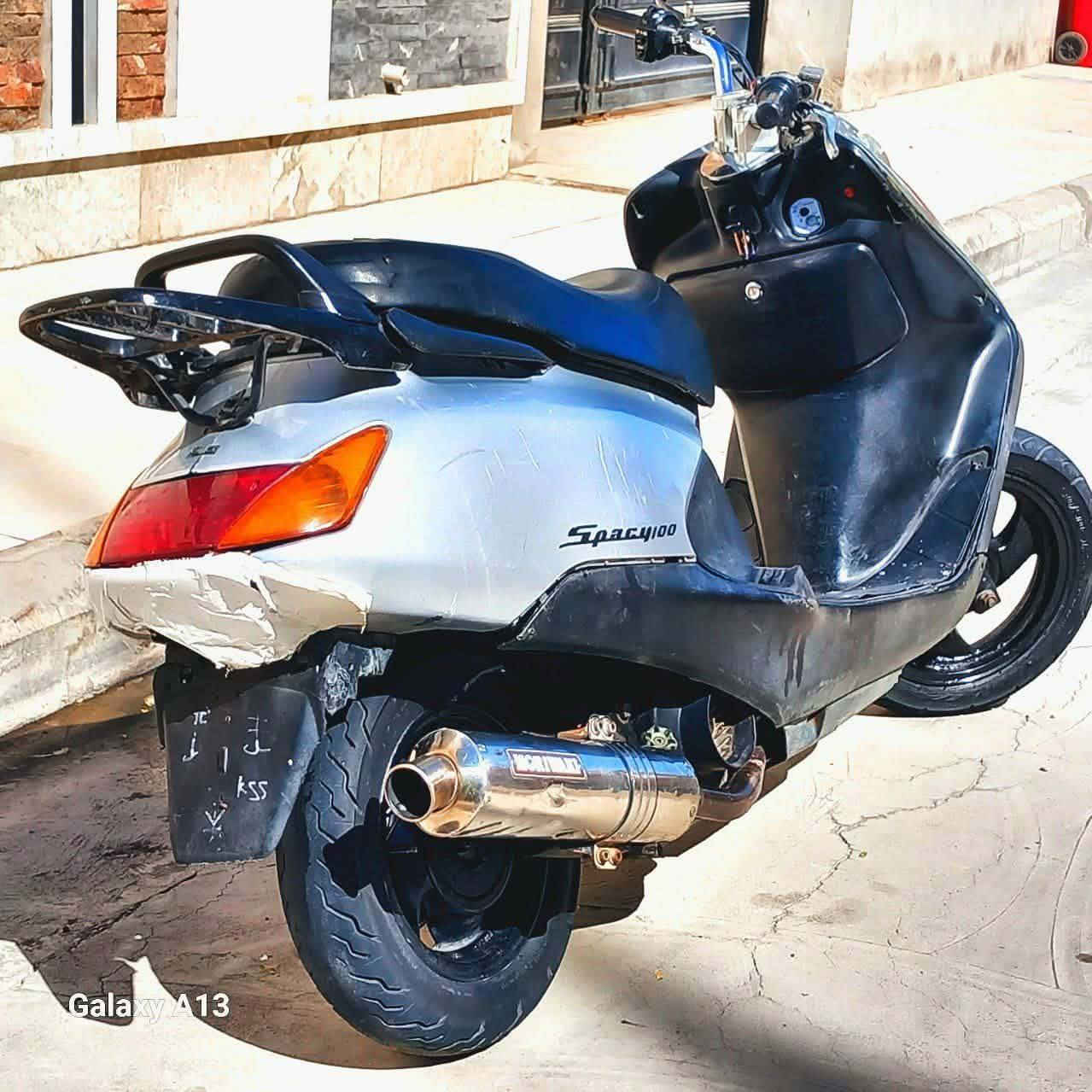 سبيسي ياباني رياضي كامله مجفته ٣٥٠ وبيه مجال 

تواصل ***********
